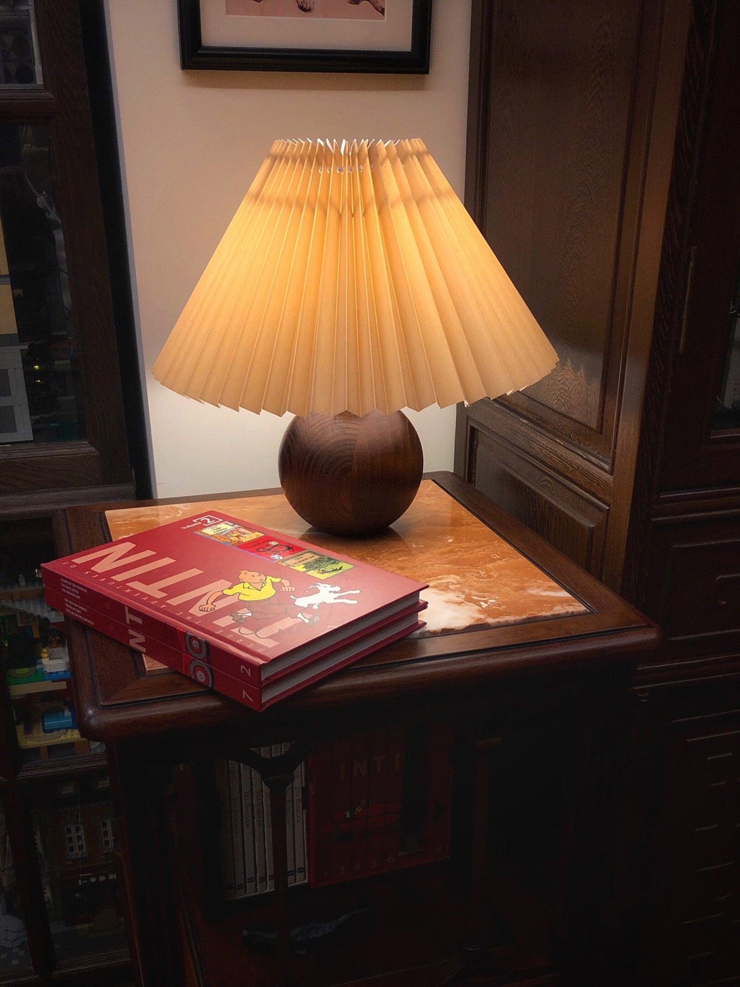 Elegant Wooden Pleated Table Lamp with Adjustable Brightness and Moder