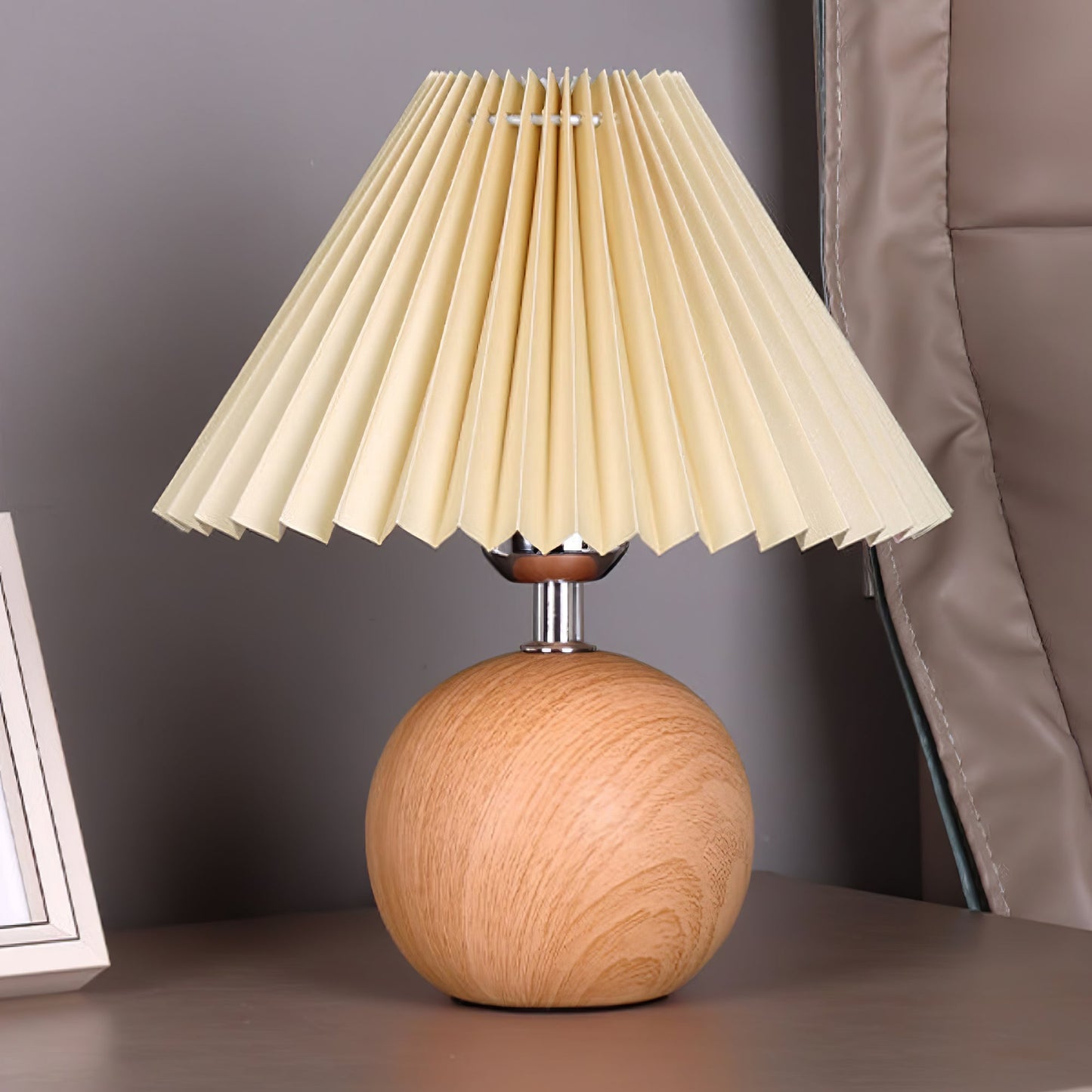 Elegant Wooden Pleated Table Lamp with Adjustable Brightness and Moder