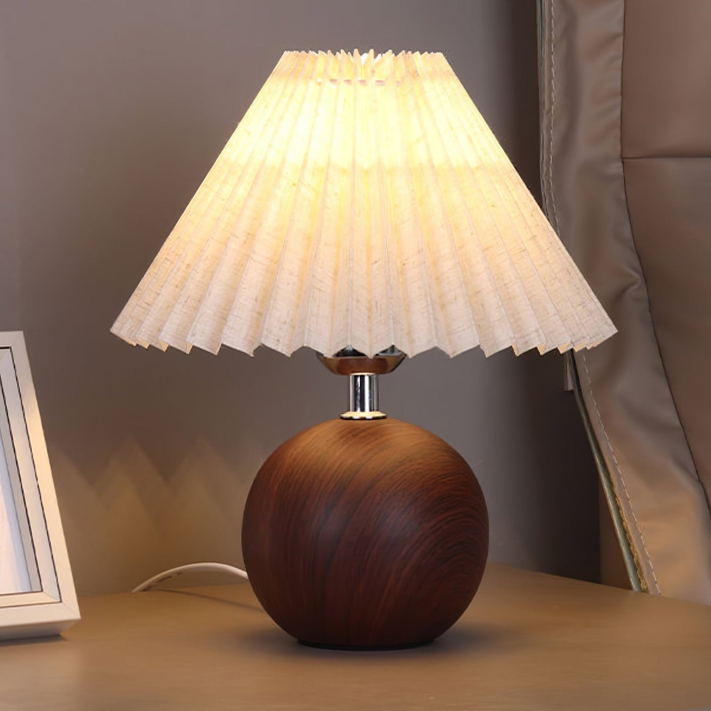 Elegant Wooden Pleated Table Lamp with Adjustable Brightness and Moder
