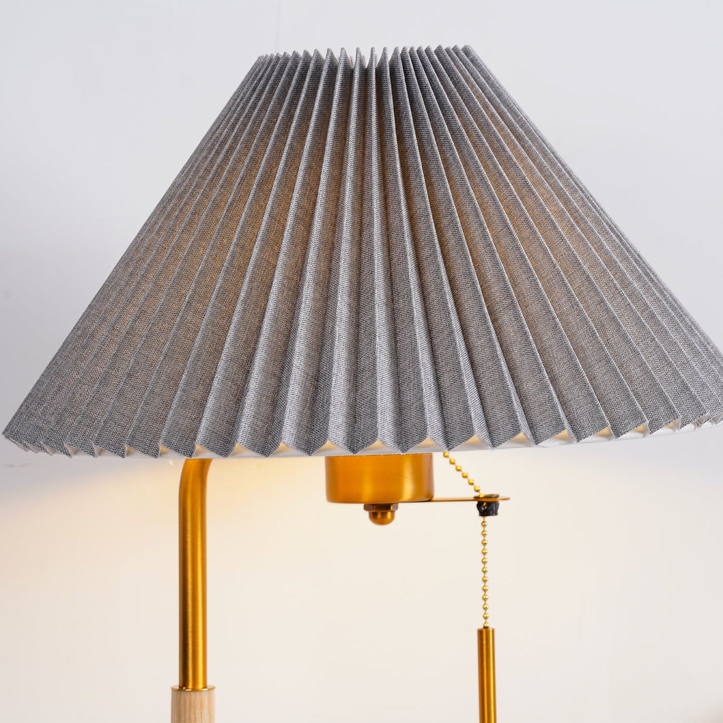 Pleated Retro Wooden Table Lamp - Dimmable LED, Adjustable Shade