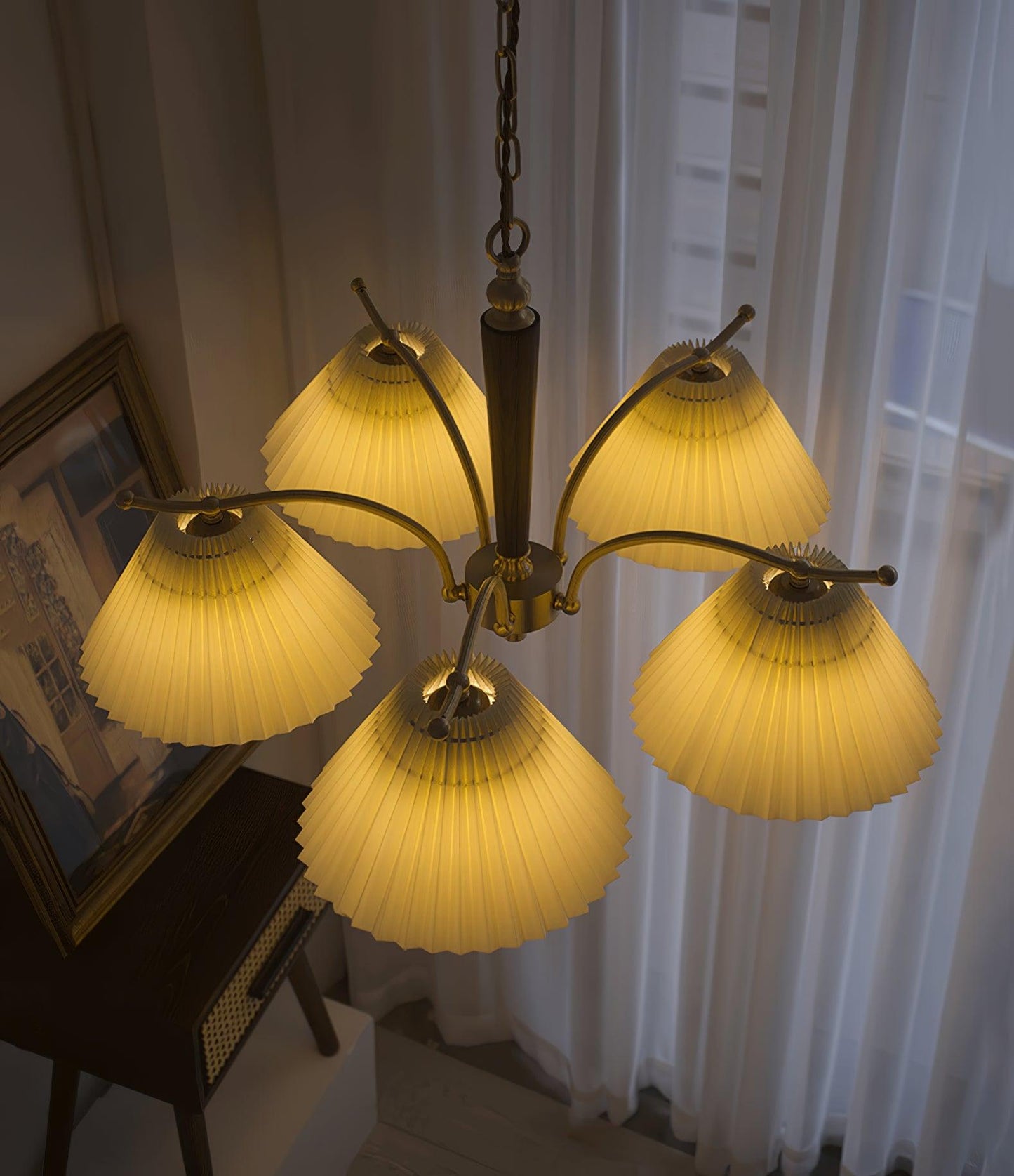 Elegant Wrinkled Chandelier with Adjustable Height and LED Compatibili