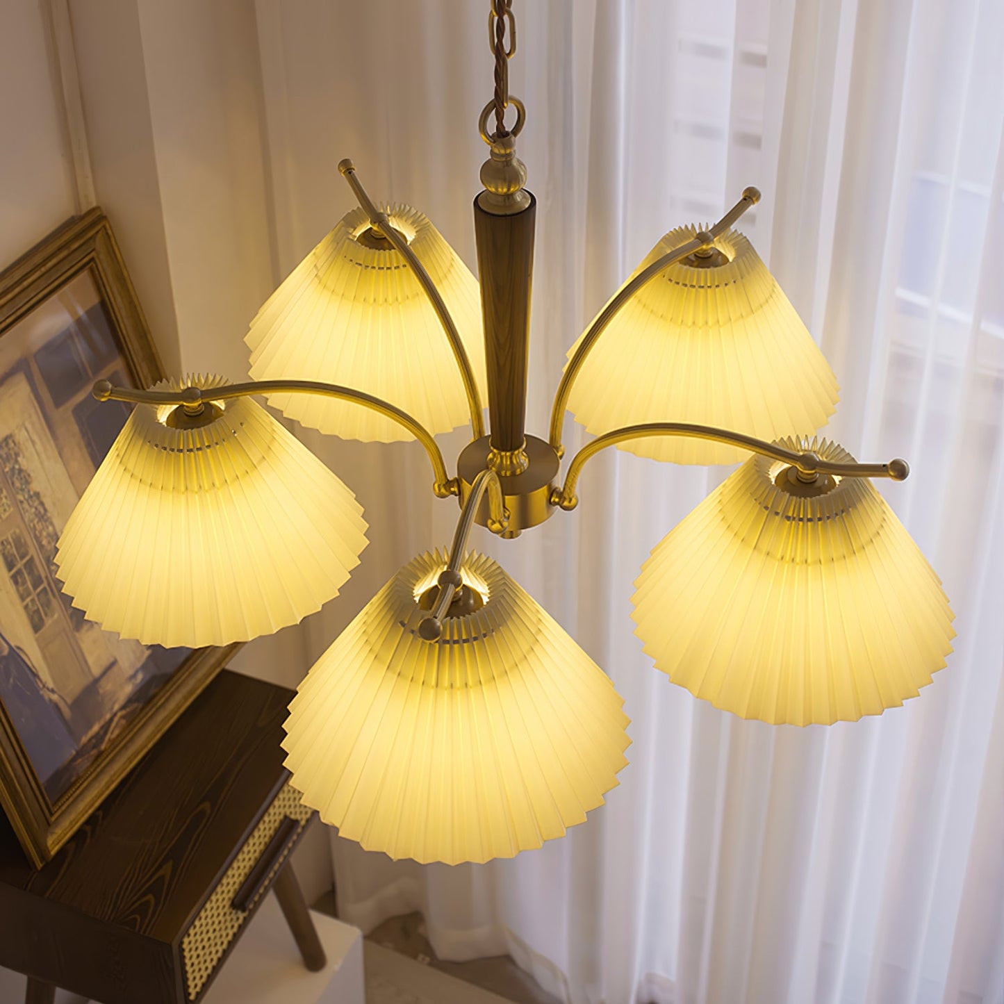 Elegant Wrinkled Chandelier with Adjustable Height and LED Compatibili