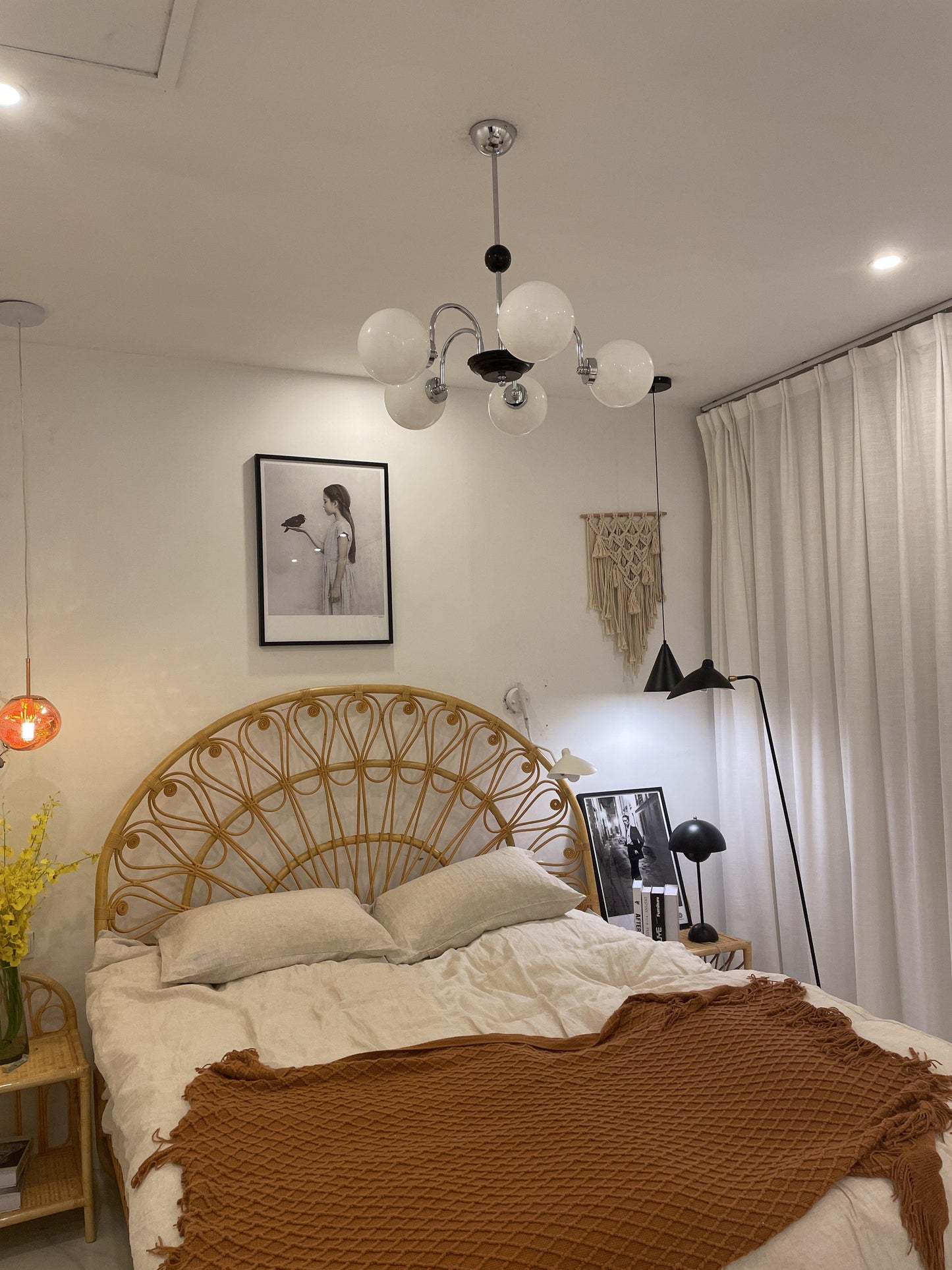 Yisu Modern Chandelier with Adjustable Height and Energy-Efficient LED