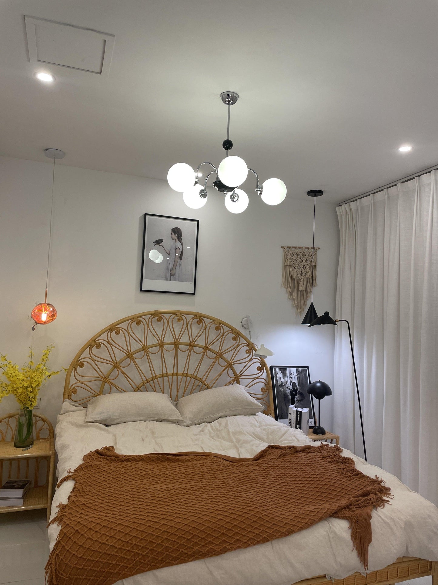 Yisu Modern Chandelier with Adjustable Height and Energy-Efficient LED
