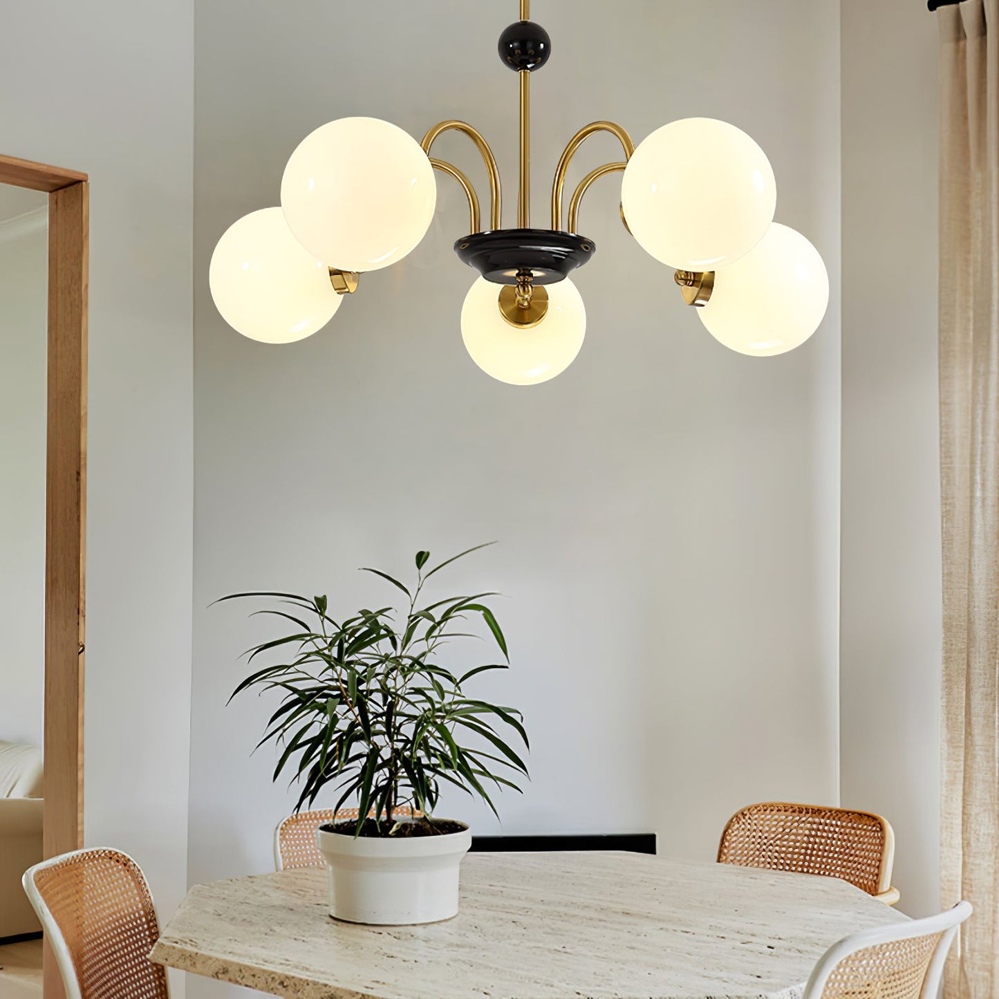 Yisu Modern Chandelier with Adjustable Height and Energy-Efficient LED